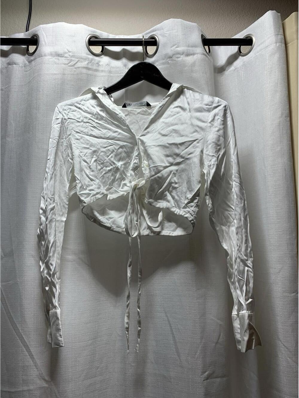 Zara white cropped satin blouse: Medium